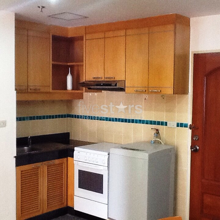 2 bedrooms condo for rent near BTS Asoke, photo 4