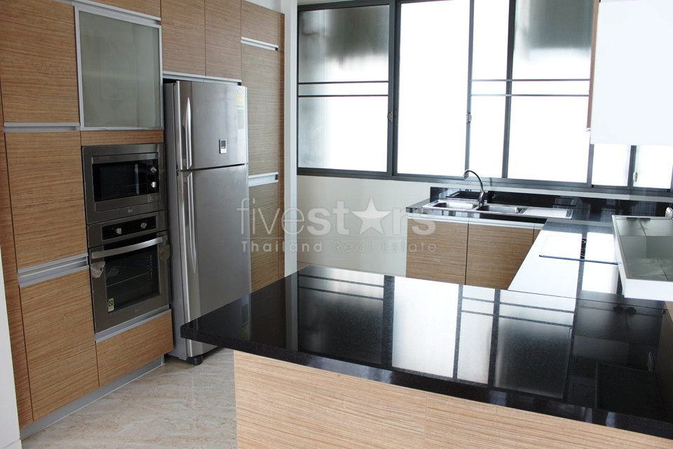 Appartement spacieux de 2 chambres à louer près du BTS Asoke, photo 2