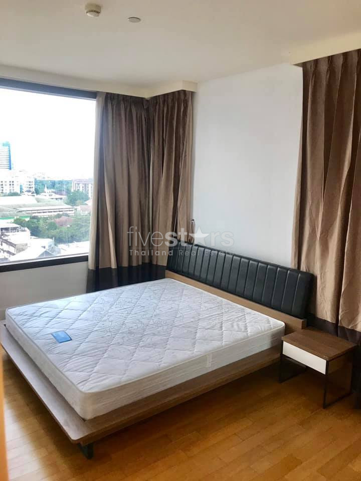 2 bedroom apartment close to Phrom Phong BTS station, photo 2