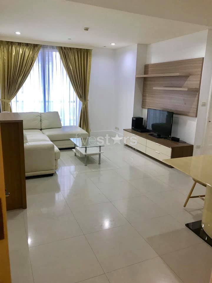 2 bedroom apartment close to Phrom Phong BTS station