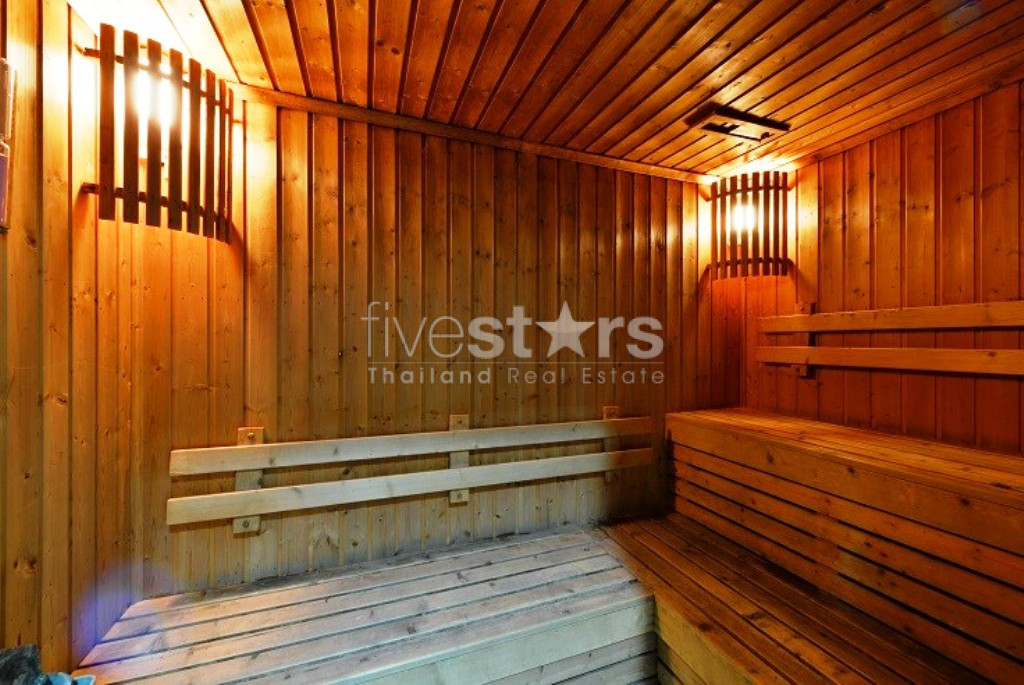 Immense appartement duplex en penthouse de 4 chambres à louer dans le quartier de Asoke, photo 15
