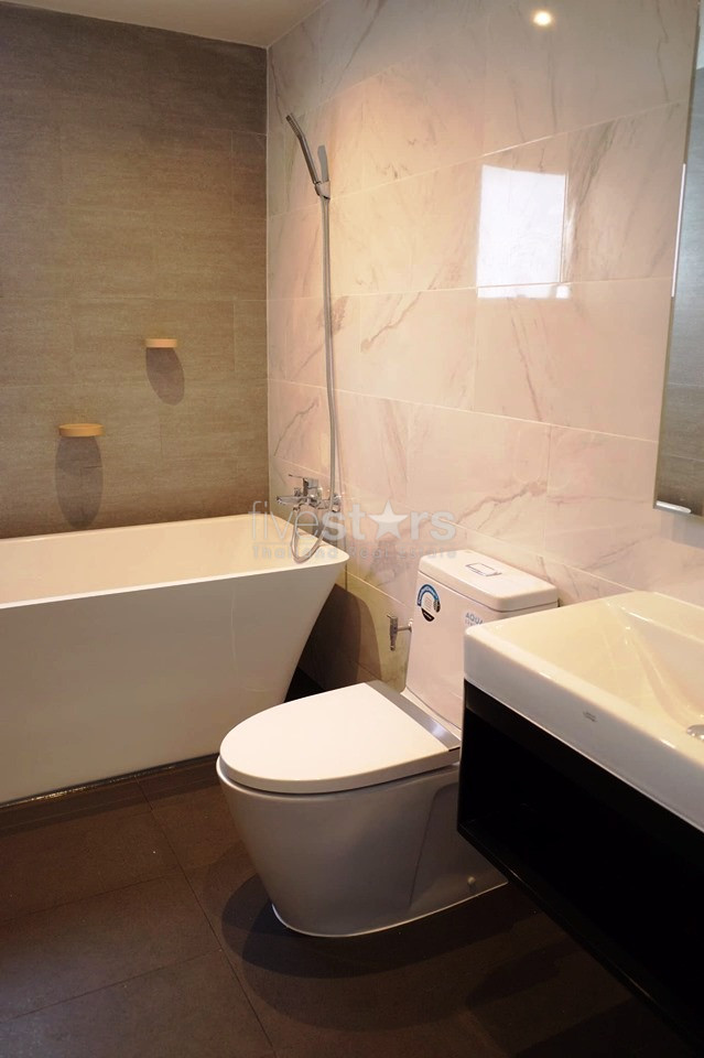 Appartement penthouse de 3 chambres à louer dans le quartier Sukhumvit, photo 12
