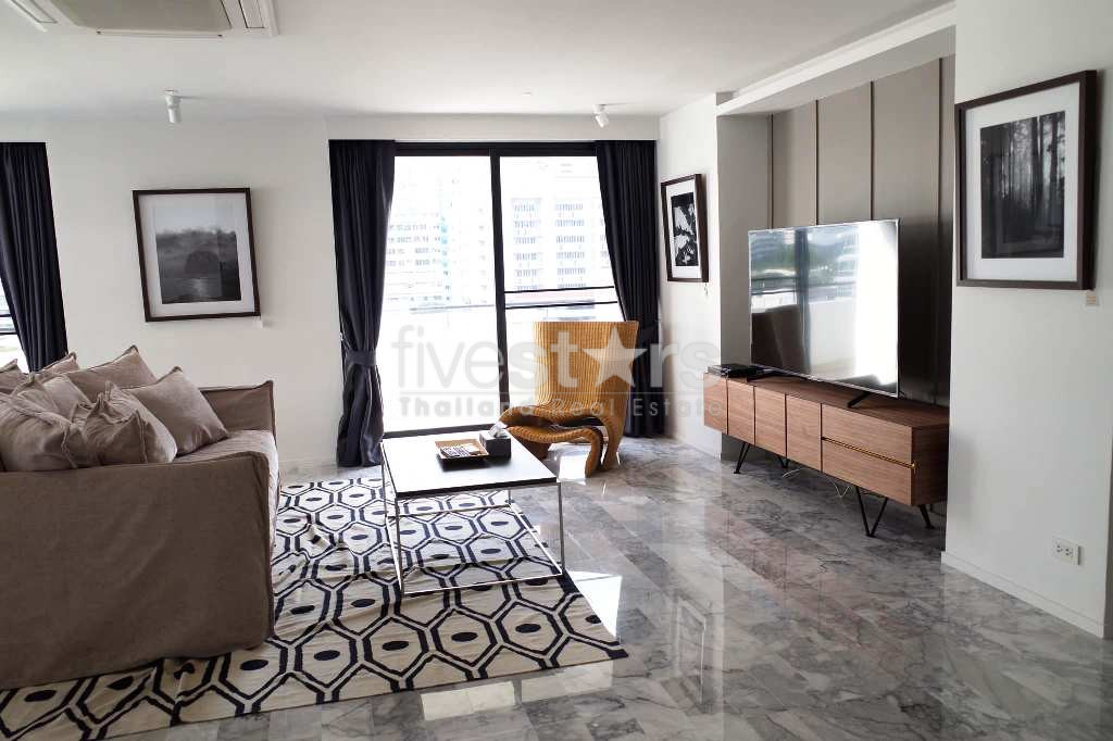 Appartement penthouse de 3 chambres à louer dans le quartier Sukhumvit, photo 2