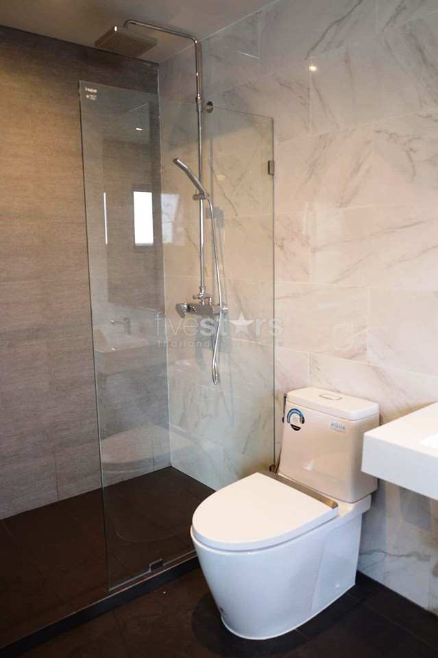 Appartement penthouse de 3 chambres à louer dans le quartier Sukhumvit, photo 13