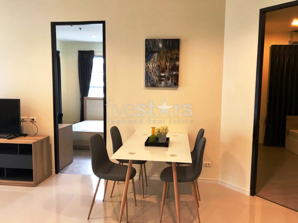 Condo récemment rénové de 3 chambres à louer près du BTS Asoke, photo 2