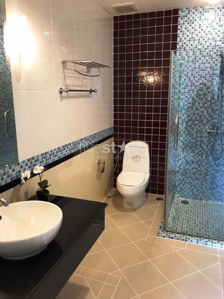 Condo récemment rénové de 3 chambres à louer près du BTS Asoke, photo 8