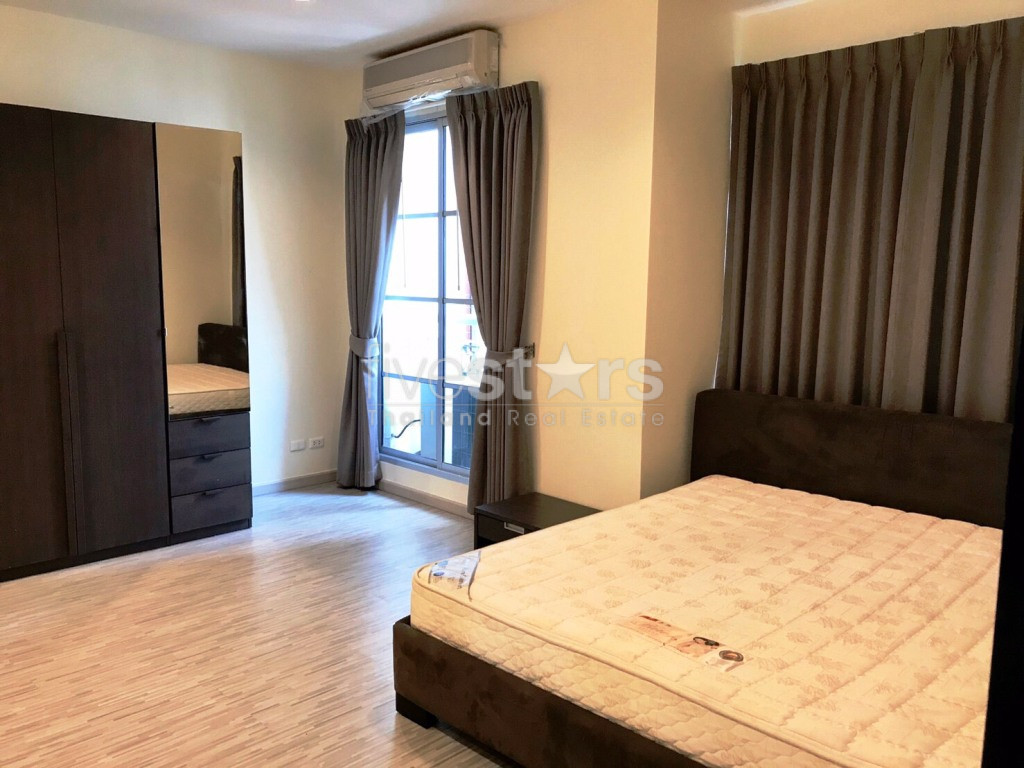 Condo récemment rénové de 3 chambres à louer près du BTS Asoke, photo 5