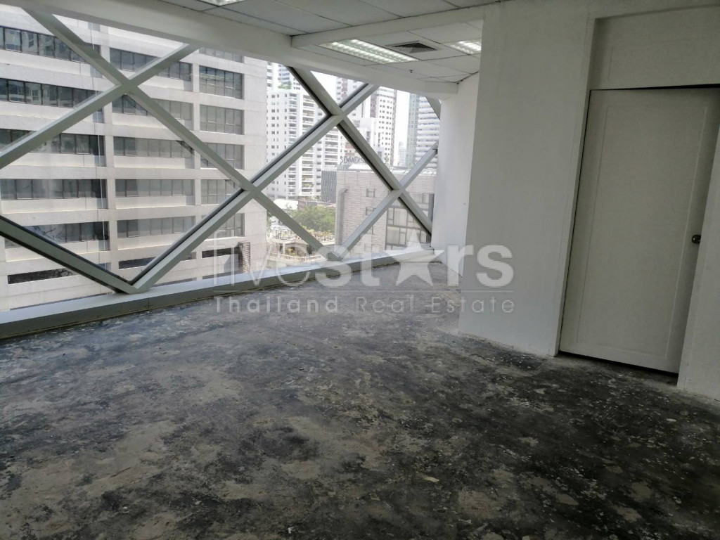 Office space for rent in Asoke