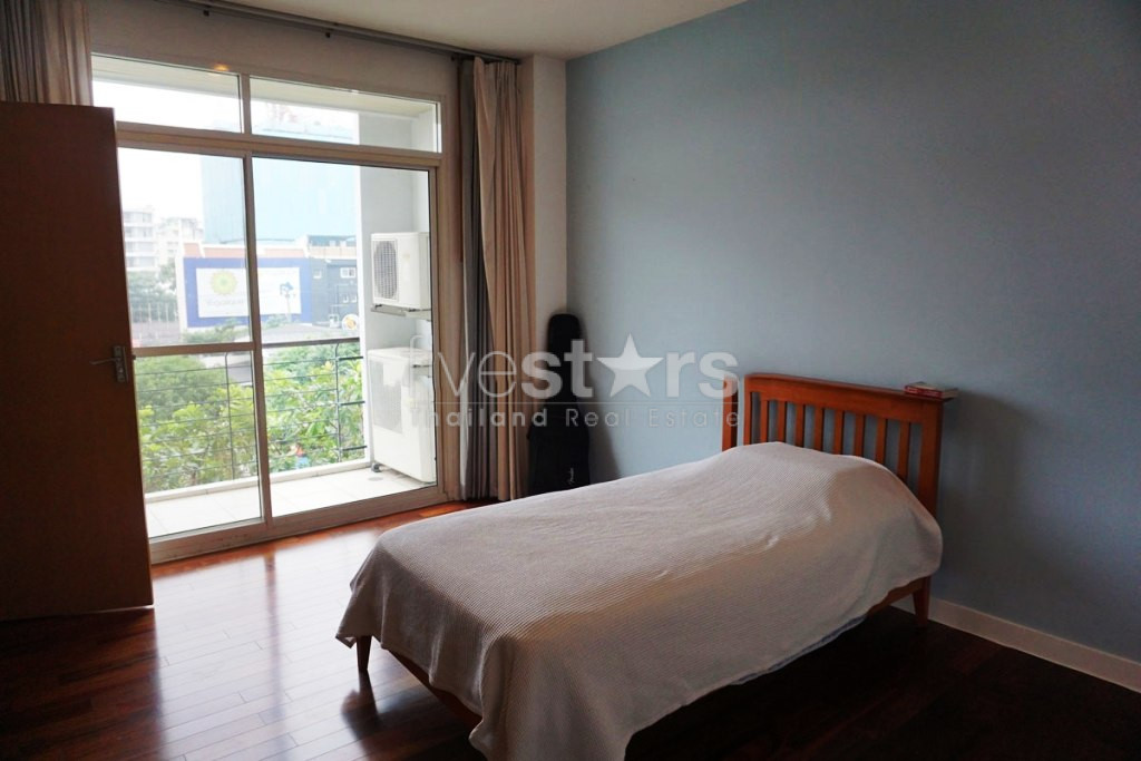 Spacious 4 bedrooms apartment for rent in Asoke, photo 10