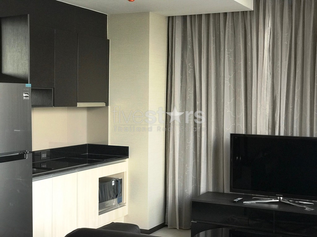 2 bedrooms condo for rent near BTS Asoke, photo 7