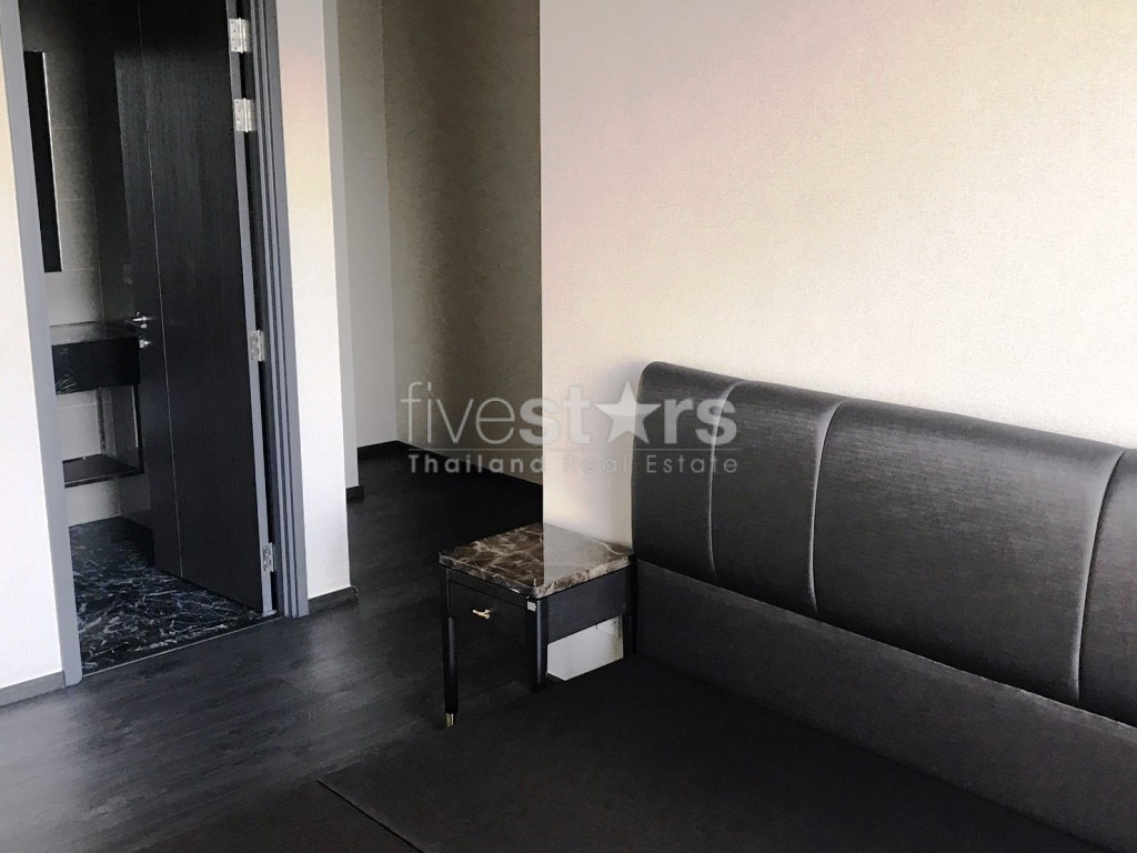 2 bedrooms condo for rent near BTS Asoke, photo 8