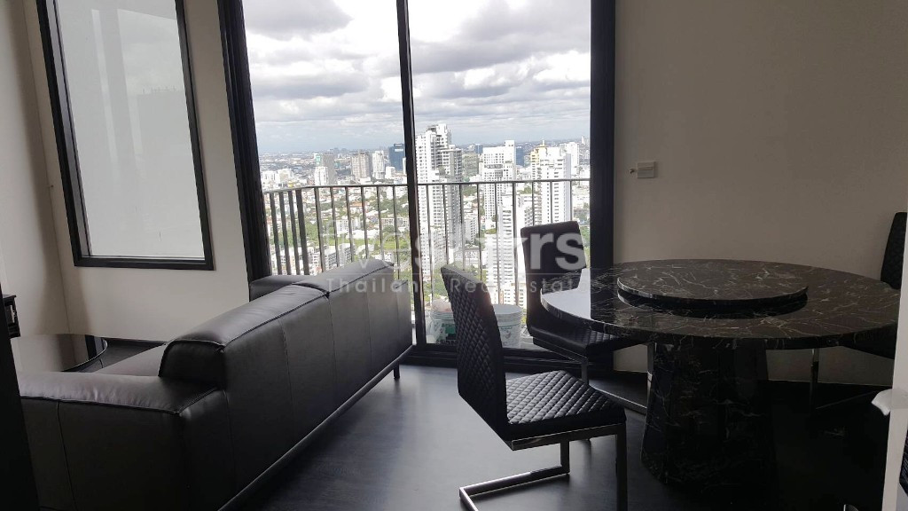 2 bedrooms condo for rent near BTS Asoke