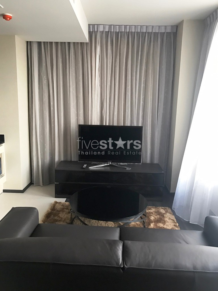 2 bedrooms condo for sale near BTS Asoke, photo 3