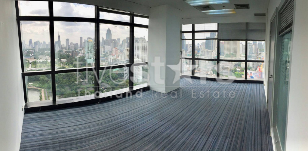 Office for rent in Asoke