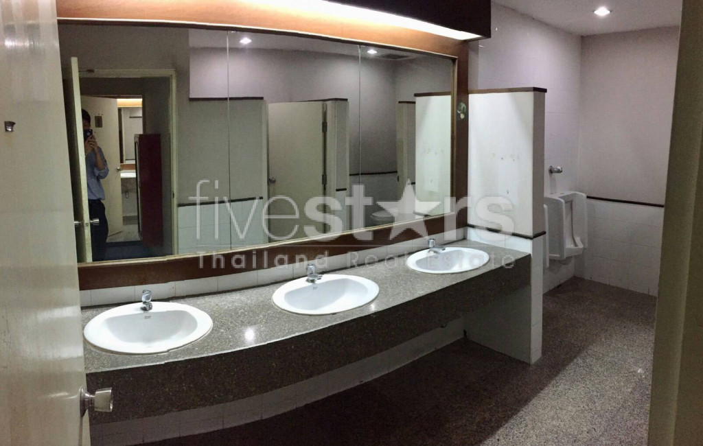 Office for rent in Asoke, photo 11