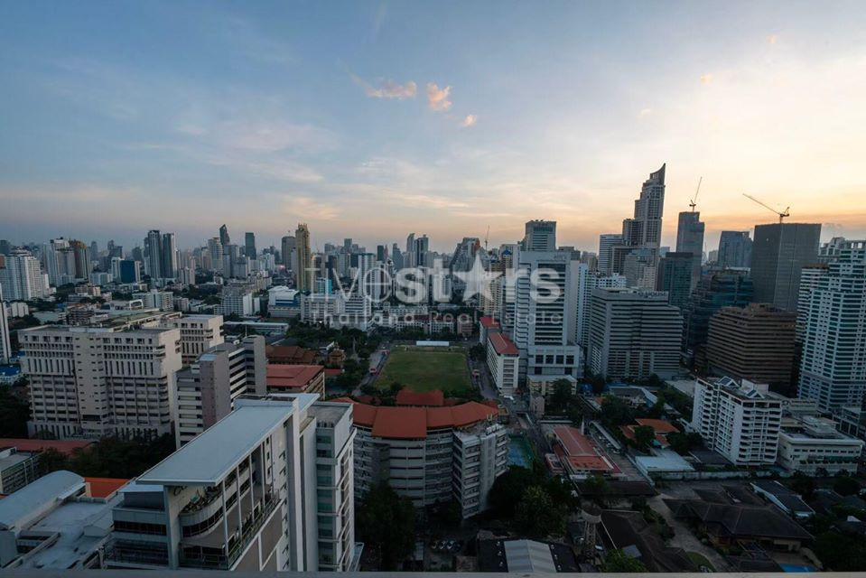 2 bedrooms condo for sale in Asoke, photo 3