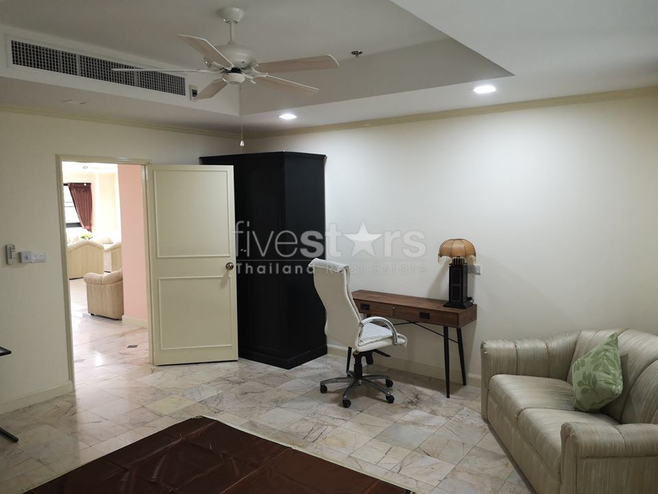 Pet friendly 2 bedrooms condo for rent in Asoke area, photo 6