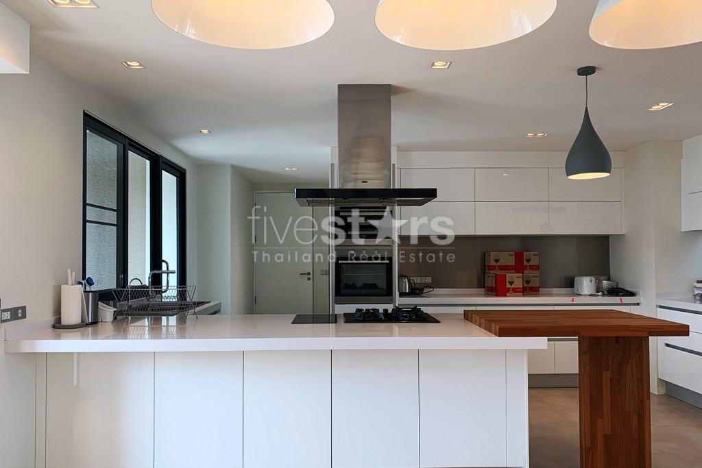 Pet friendly 3 bedrooms condo for rent in Sukhumvit, photo 4
