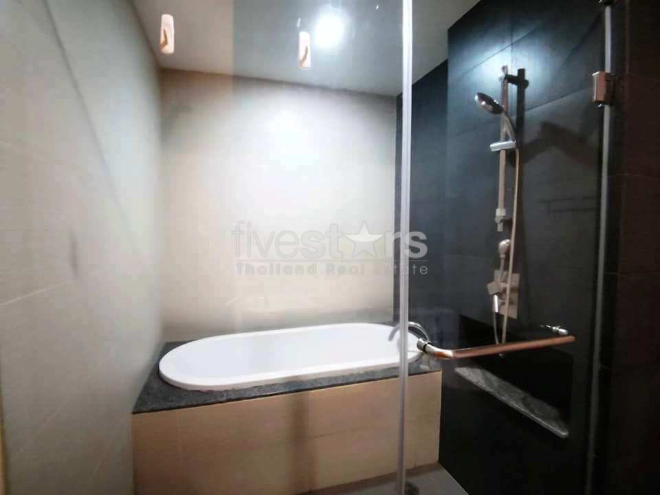 2 bedrooms condo for sale in near BTS Asoke, photo 8