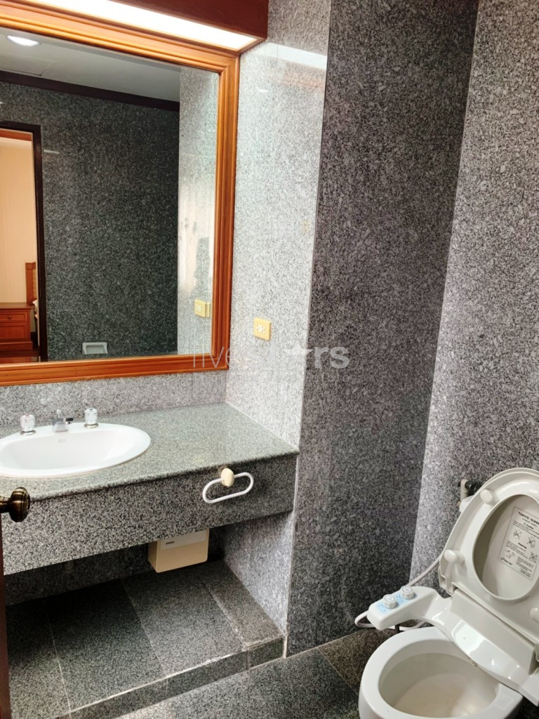 3 bedrooms apartment for rent near BTS Asoke, photo 9