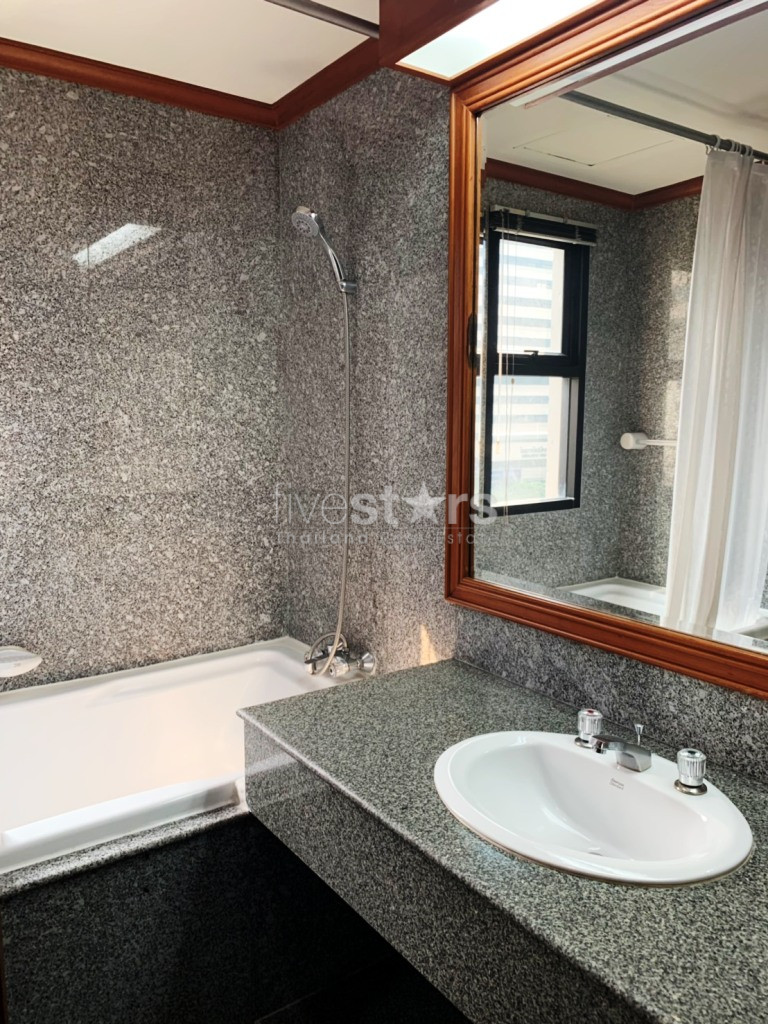 3 bedrooms apartment for rent near BTS Asoke, photo 10