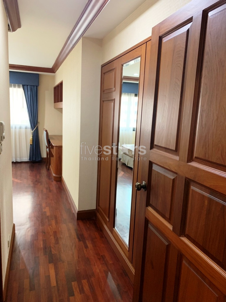 3 bedrooms apartment for rent near BTS Asoke, photo 5