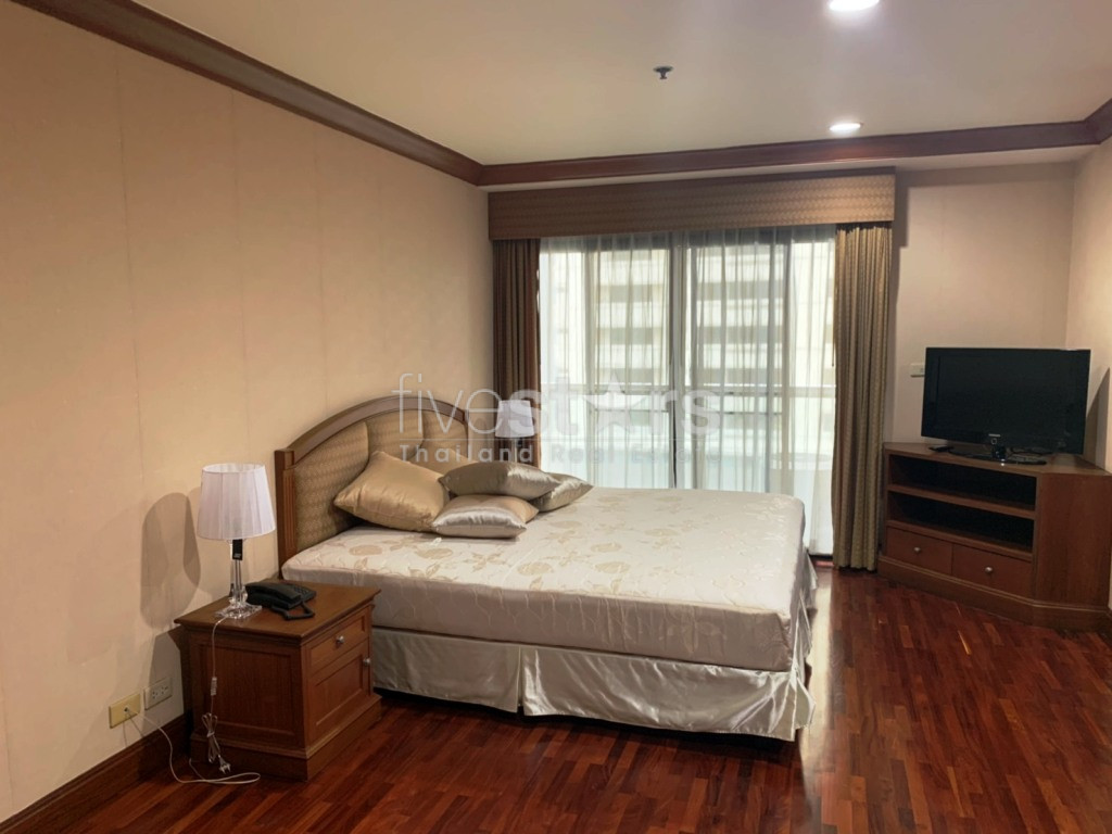 3 bedrooms apartment for rent near BTS Asoke, photo 14