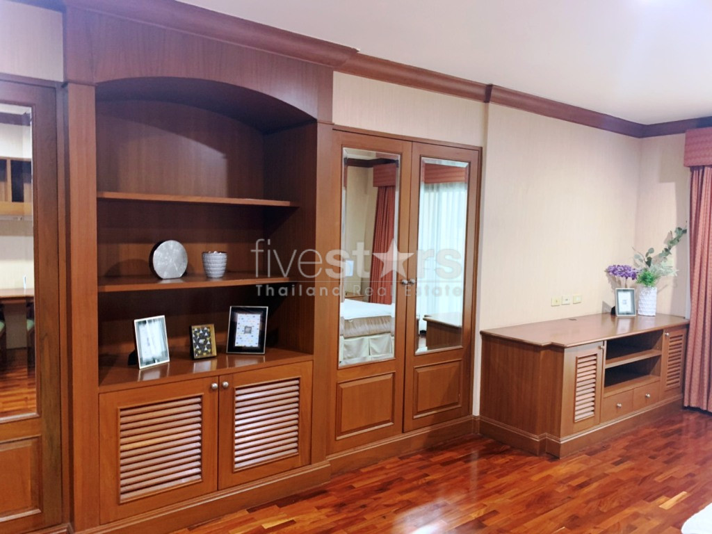 3 bedrooms apartment for rent near BTS Asoke, photo 9