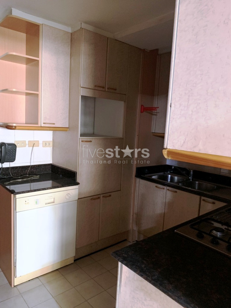 3 bedrooms apartment for rent near BTS Asoke, photo 8