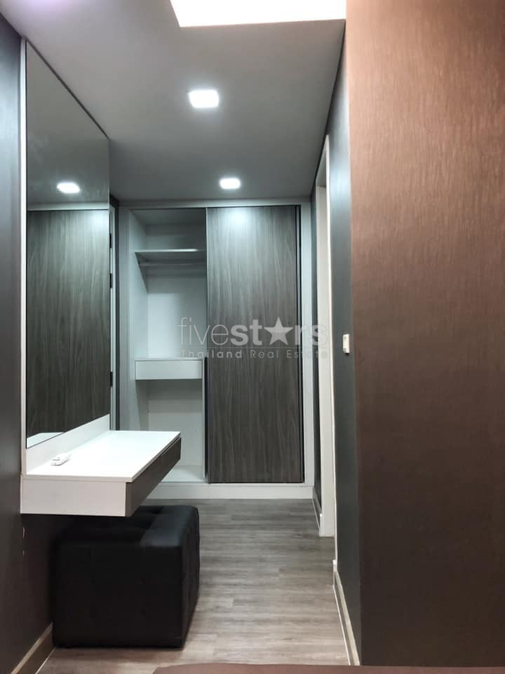 1 bedroom condo for sale walking distance to BTS Nana, photo 2