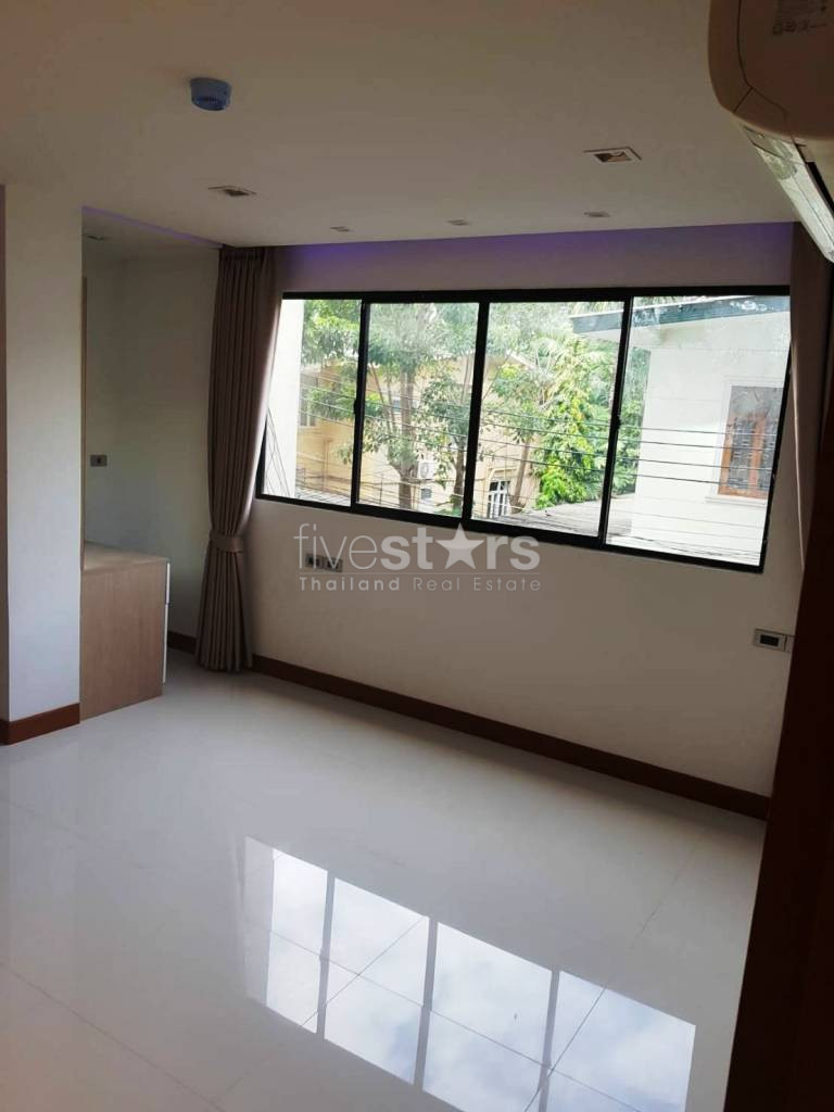 Brand new 3 bedrooms apartment for rent near BTS Nana and BTS Asoke, photo 5