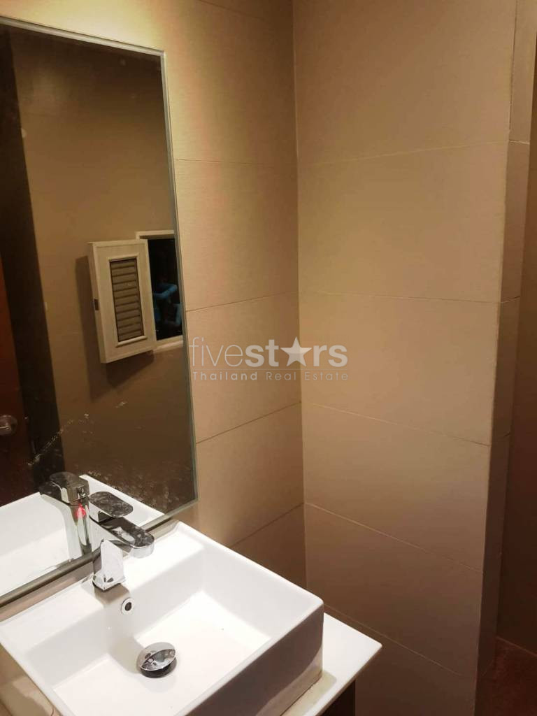 Brand new 3 bedrooms apartment for rent near BTS Nana and BTS Asoke, photo 8