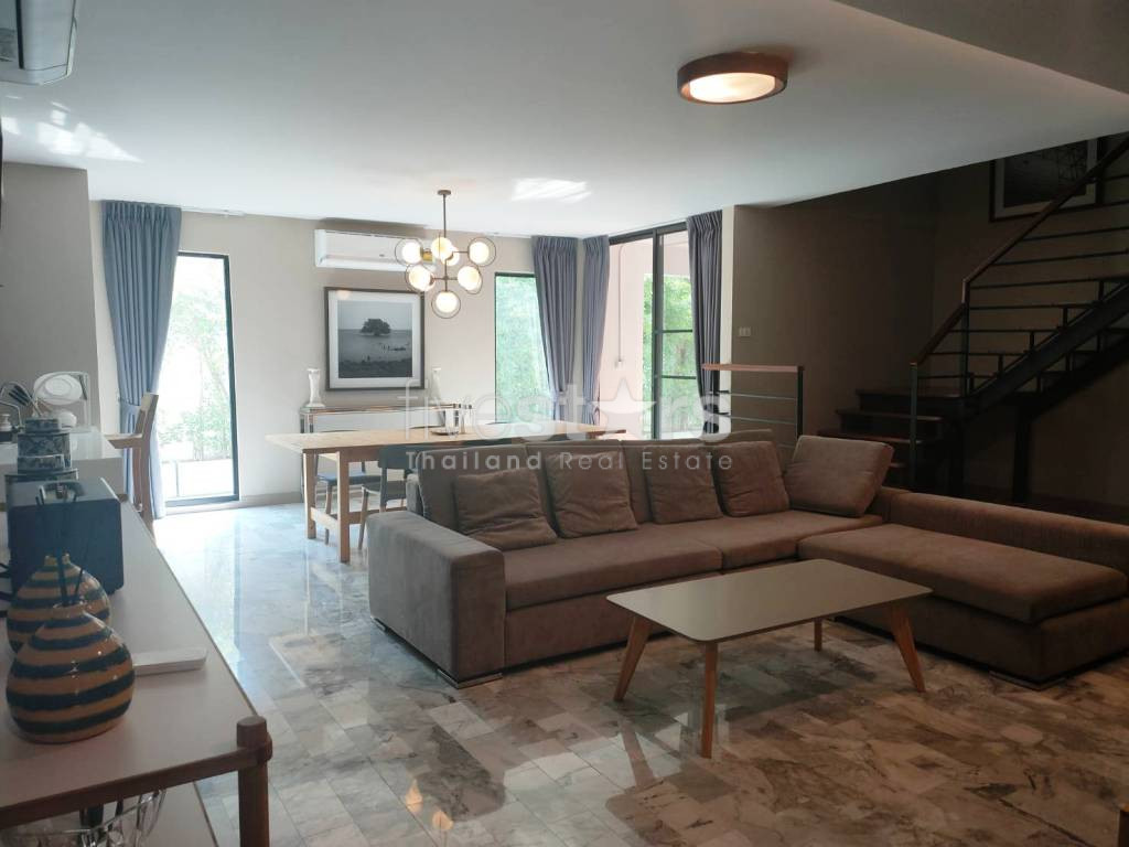 Duplex 3 bedrooms apartment for rent in Sukhumvit and Asoke area