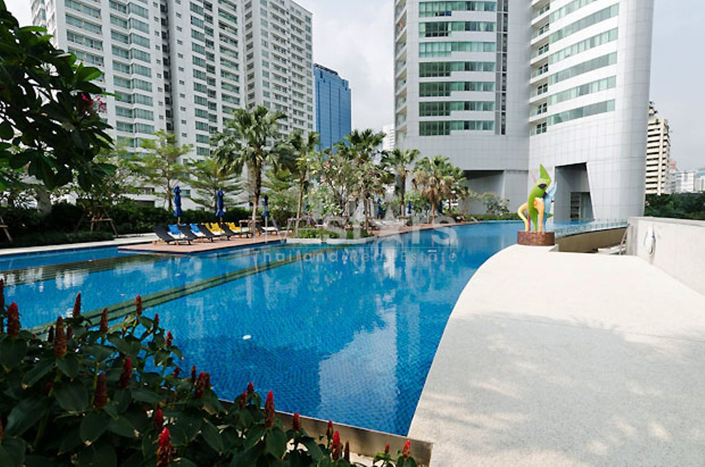 Modern 3 bedrooms condo for rent in Sukhumvit near BTS Asoke, photo 12
