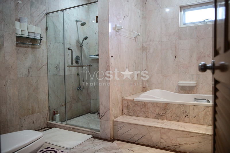 Penthouse 5 bedrooms apartment for rent in Asoke area, photo 6