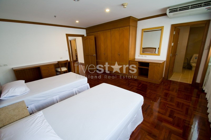 Large 4 bedrooms apartment for rent in Bangkok, photo 5
