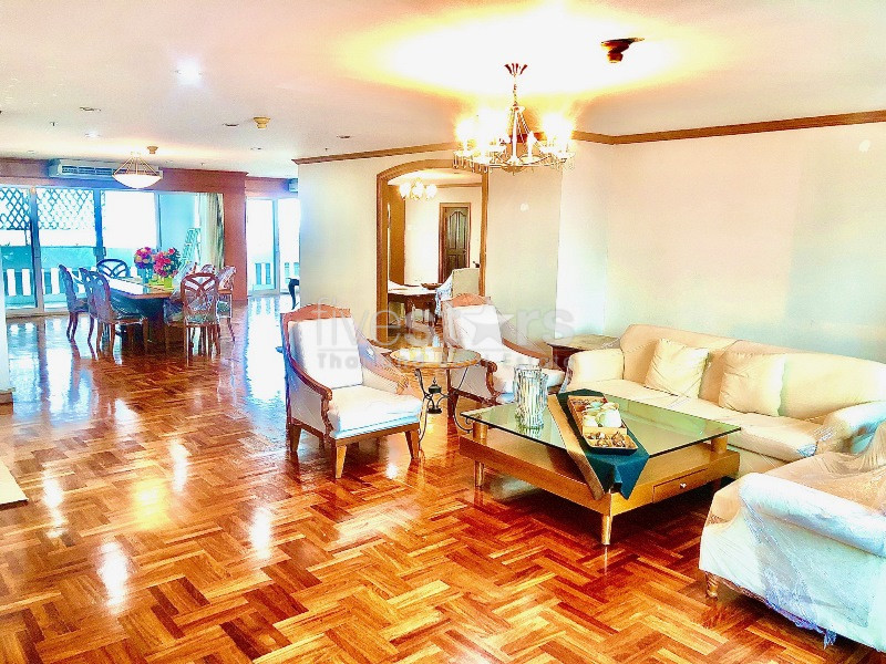 Large 4 bedrooms apartment for rent in Bangkok