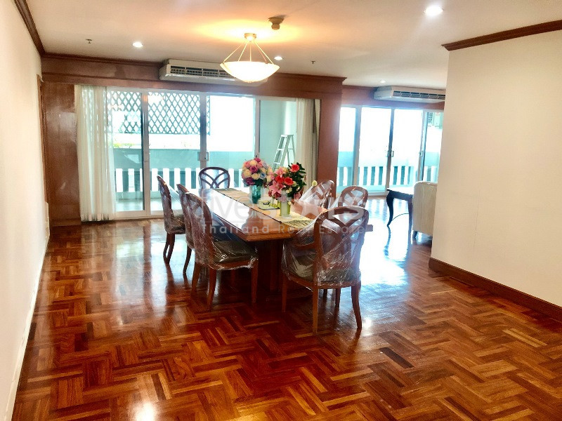 Large 4 bedrooms apartment for rent in Bangkok, photo 8