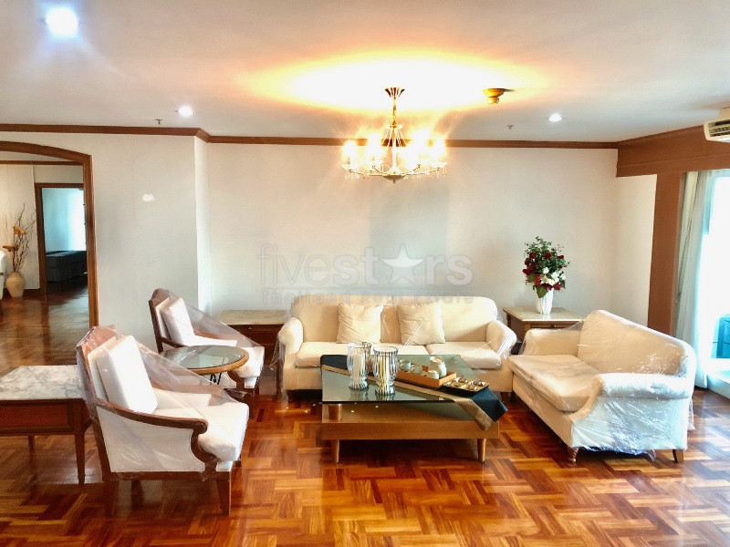Large 4 bedrooms apartment for rent in Bangkok, photo 2