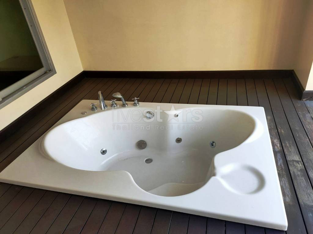 Duplex 2 bedrooms condo for rent in Asoke, photo 15