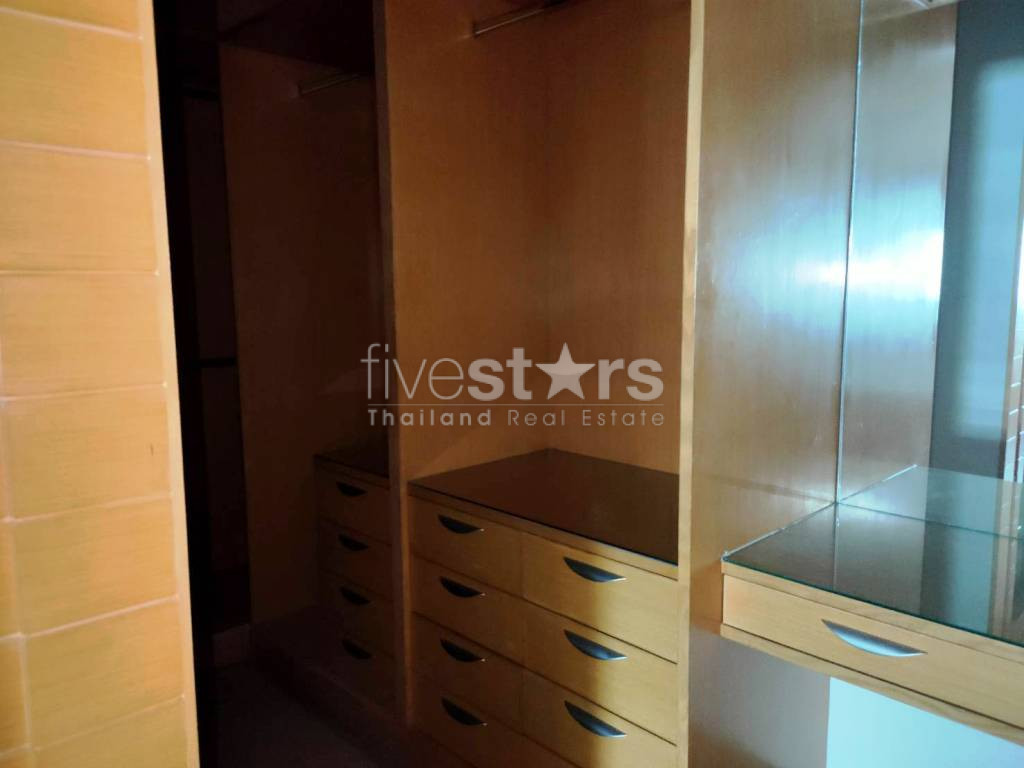 Duplex 2 bedrooms condo for rent in Asoke, photo 12