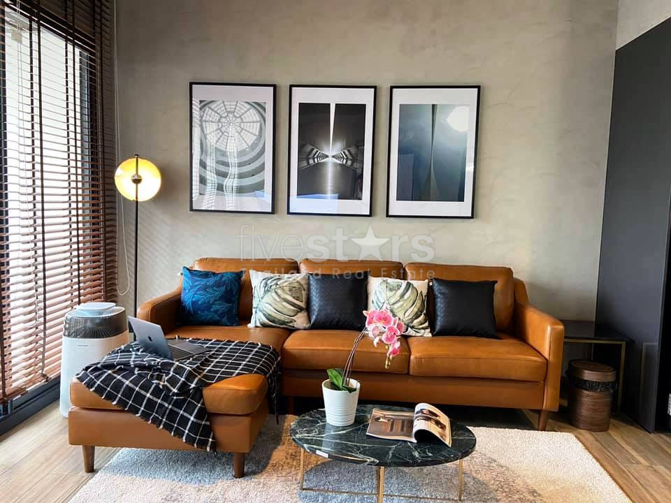 Loft style 2 bedrooms condo for rent in Asoke near MRT Petchaburi and airport link