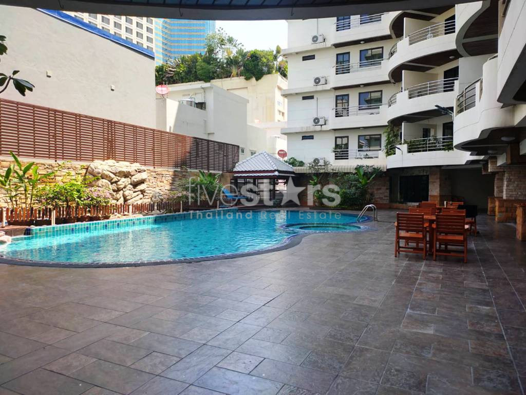 Pet friendly 4 bedrooms large balcony apartment for rent in Sukhumvit, photo 20