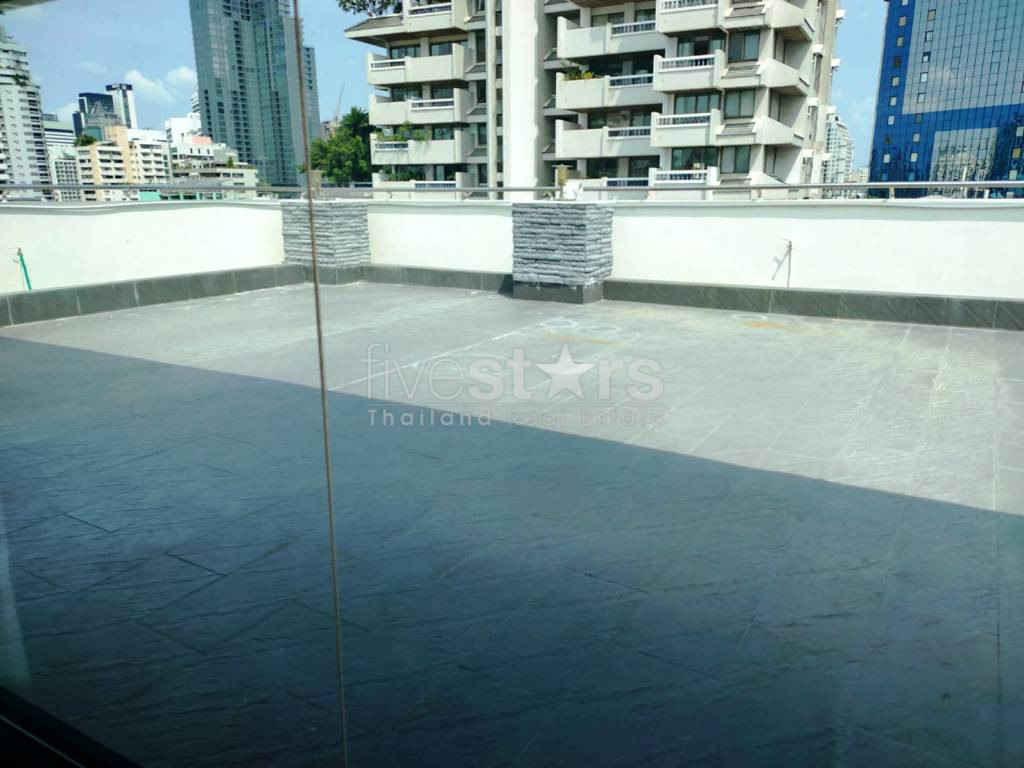Pet friendly 4 bedrooms large balcony apartment for rent in Sukhumvit, photo 18