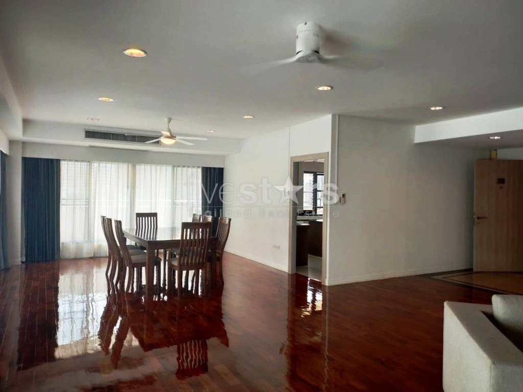 Pet friendly 4 bedrooms large balcony apartment for rent in Sukhumvit, photo 5