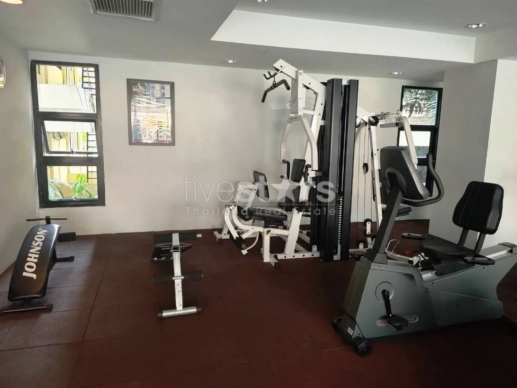 Pet friendly 4 bedrooms large balcony apartment for rent in Sukhumvit, photo 24