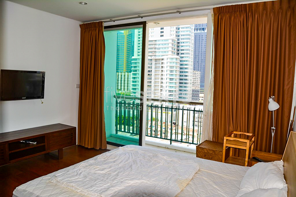 Appartement 2 chambres spacieux proche BTS Asoke et MRT Sukhumvit, photo 10