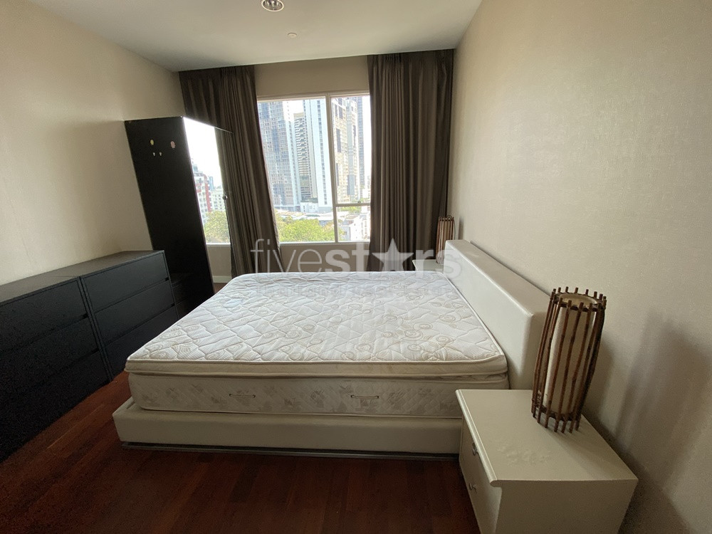 Grand appartement avec 2 chambres à louer quartier Phrompong, photo 4