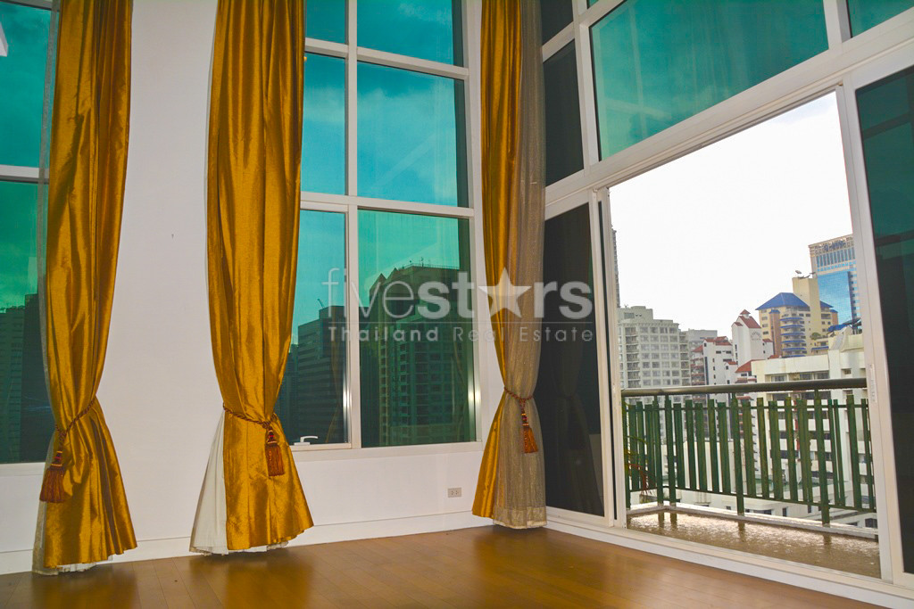 Penthouse 3 chambres type duplex à vendre proche BTS Asoke, photo 4