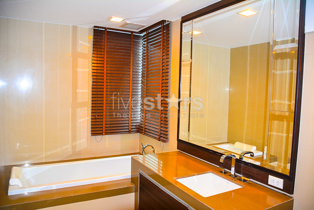 Penthouse 3 chambres type duplex à vendre proche BTS Asoke, photo 19